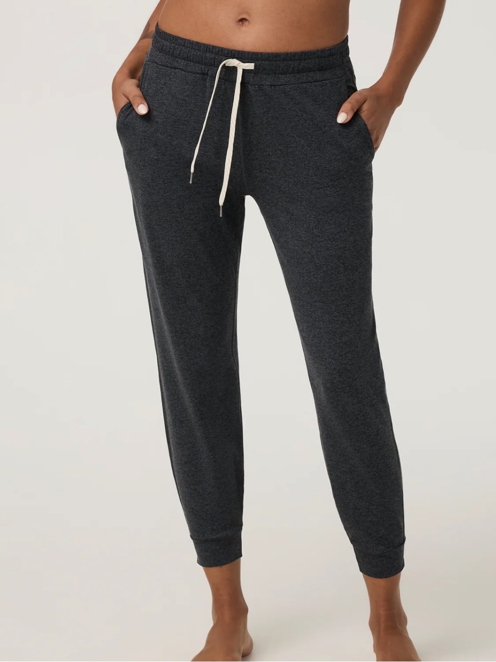 Vuori Performance Joggers Pants Size Medium M Black Charcoal Lounge Athleisure